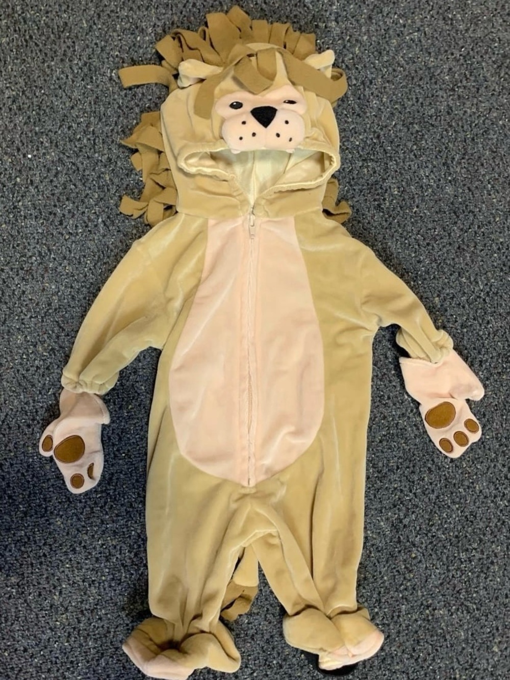 Adorable Miniwear infant boy or girl size 0/3 month lion costume